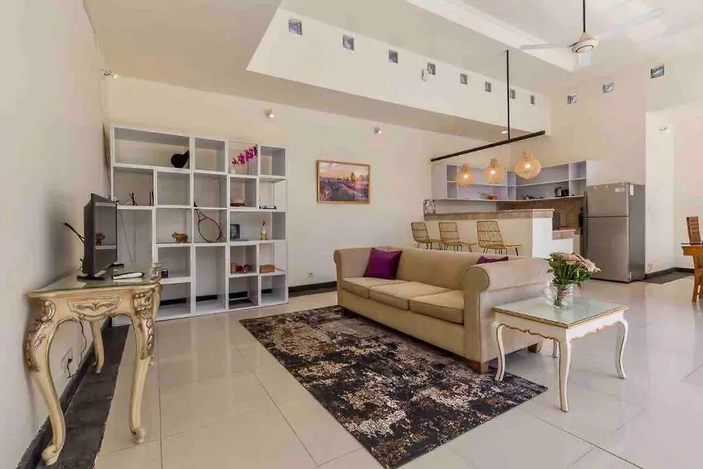 Villa Spacious 2Bdr Seminyak Walking Eat&Shop Street Indonesia