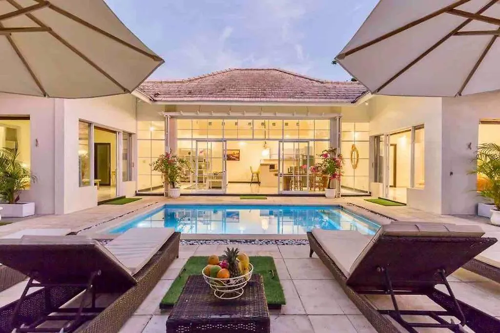 Spacious 2Bdr Seminyak Walking Eat&Shop Street